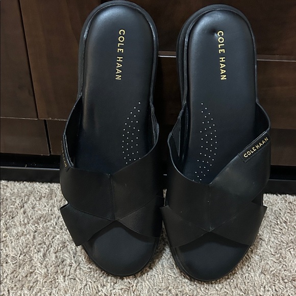 Cole Haan Women's Black Cross-Band Sandals - Picture 1 of 7